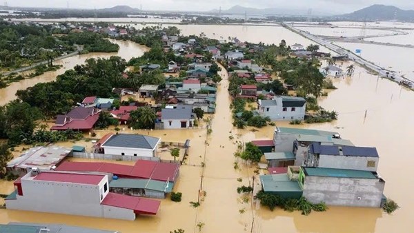 Ủy ban Mặt trận Tổ quốc Việt Nam thành phố Hà Nội hỗ trợ 55 tỷ đồng cho 5 tỉnh bị ảnh hưởng bão số 10