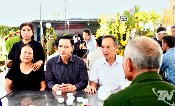 Thái Nguyên: Phó Chủ tịch Thường trực Ủy ban MTTQ tỉnh thăm, động viên gia đình đồng chí Phan Văn Thành