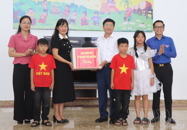Điện Biên: Ủy ban MTTQ Việt Nam tỉnh tổ chức chương trình thăm, tặng quà trung thu tại Cơ sở Bảo trợ xã hội tổng hợp tỉnh