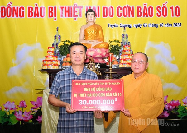 Giáo hội Phật giáo Việt Nam tỉnh Tuyên Quang phát động ủng hộ đồng bào các tỉnh bị thiệt hại do cơn bão số 10 gây ra
