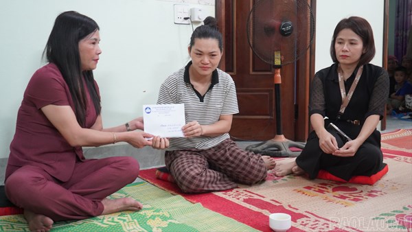 Lào Cai hỗ trợ gia đình nạn nhân hoàn lưu bão số 10