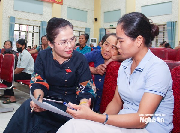 Nghệ An: Chủ tịch Ủy ban MTTQ Việt Nam tỉnh, Trưởng Đoàn đại biểu Quốc hội tỉnh tiếp xúc cử tri tại xã Minh Châu