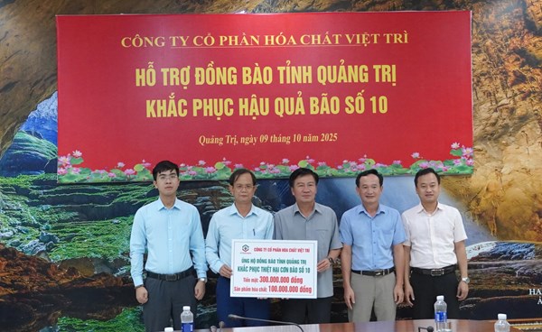 Quảng Trị: Uỷ ban MTTQ Việt Nam tỉnh tiếp nhận ủng hộ khắc phục bão số 10