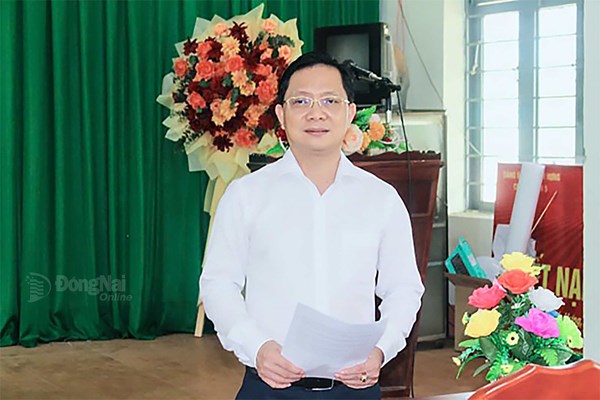 Đồng Nai: Ủy viên Ban Thường vụ Tỉnh ủy, Phó Chủ tịch Thường trực Ủy ban MTTQ Việt Nam tỉnh Đồng Nai Hà Anh Dũng dự sinh hoạt chi bộ tại cơ sở