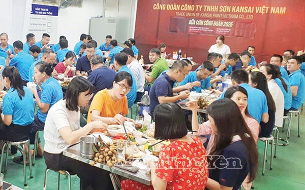 Hưng Yên: Bữa cơm công đoàn ấm lòng người lao động