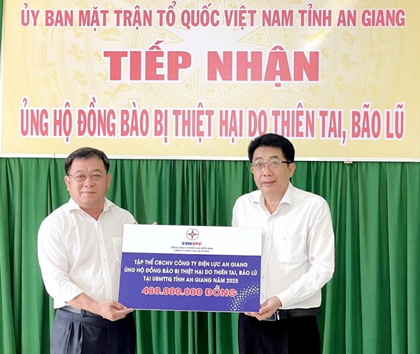 An Giang: Ủy ban MTTQ Việt Nam tỉnh tiếp nhận 480 triệu đồng ủng hộ đồng bào bị thiệt hại do thiên tai, bão lũ