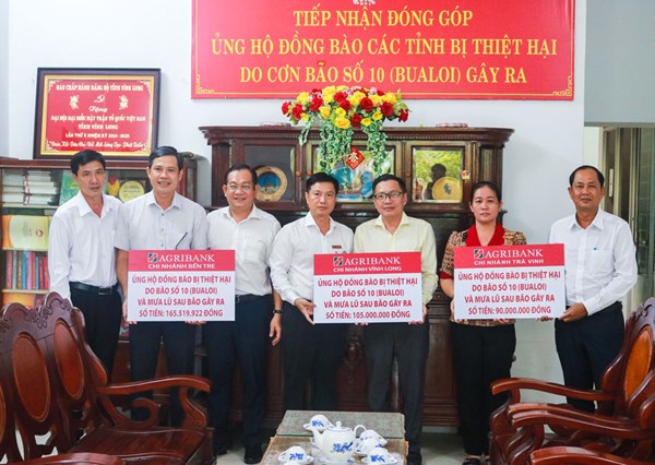 Vĩnh Long: Ủy ban MTTQ Việt Nam tỉnh tiếp nhận ủng hộ hỗ trợ đồng bào bị thiệt hại do bão số 10
