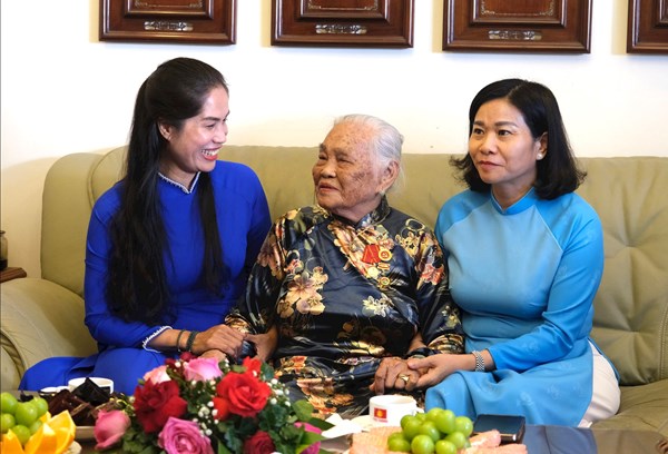 Phụ nữ Lâm Ðồng tiếp nối truyền thống, khẳng định vai trò, vị thế