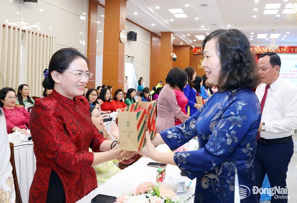 Đồng Nai: Họp mặt nữ lãnh đạo, quản lý tỉnh Đồng Nai nhân kỷ niệm Ngày Phụ nữ Việt Nam 