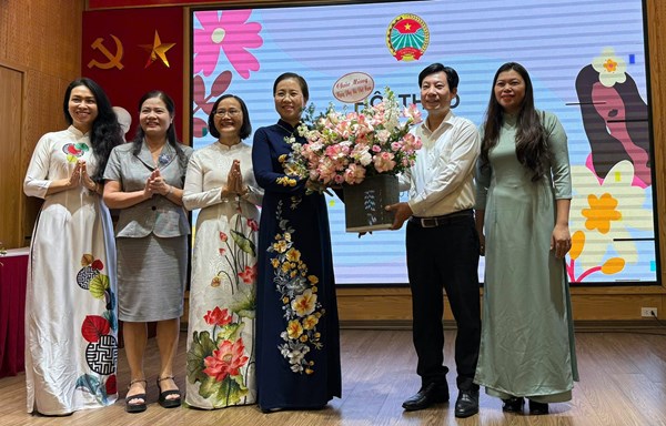 Trung ương Hội Nông dân Việt Nam tổ chức Hội thảo “Phụ nữ hạnh phúc, tổ chức phát triển, xã hội văn minh”