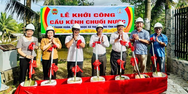 Hội Nông dân tỉnh An Giang khởi công xây dựng cầu nông thôn và bàn giao giếng nước