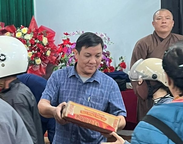 Quảng Trị: 400 suất quà trao tặng cho người dân vùng thiên tai 