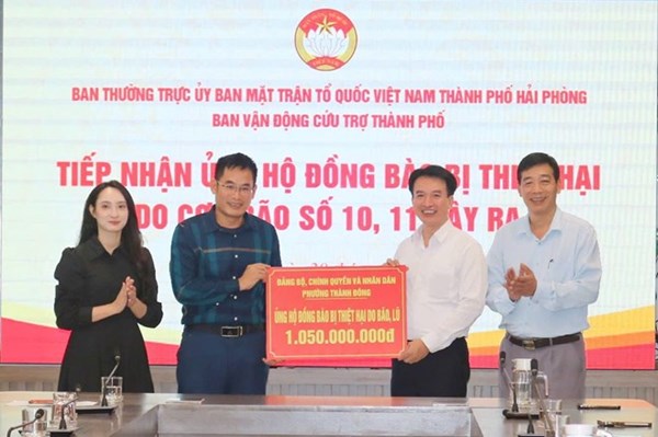 Hải Phòng: Ủy ban MTTQ Việt Nam thành phố tiếp nhận hơn 5 tỉ đồng ủng hộ đồng bào miền Trung bị ảnh hưởng bởi bão lũ