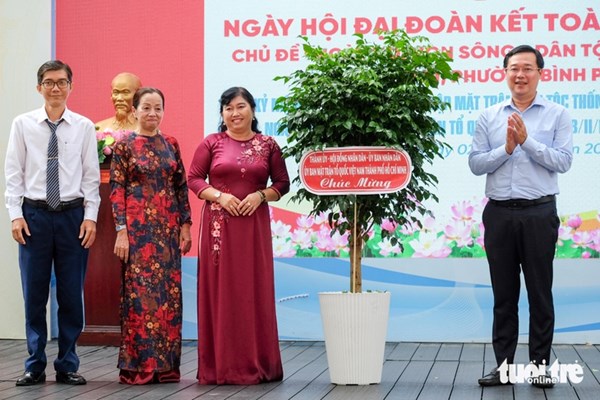 TP Hồ Chí Minh: Ngày hội Đại đoàn kết toàn dân tộc khu phố 21, phường Bình Phú