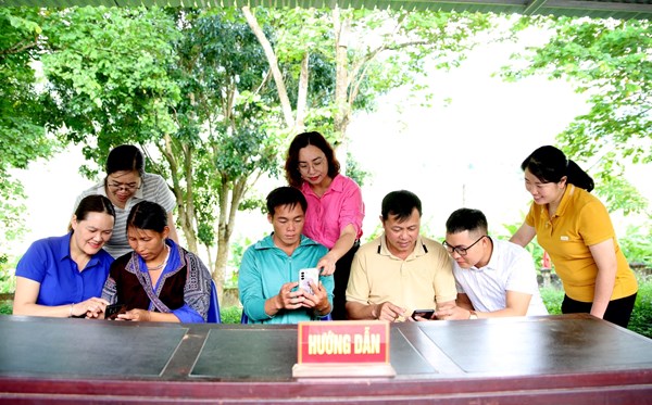 Lai Châu: Xã Mường Kim đẩy mạnh phong trào “Bình dân học vụ số”