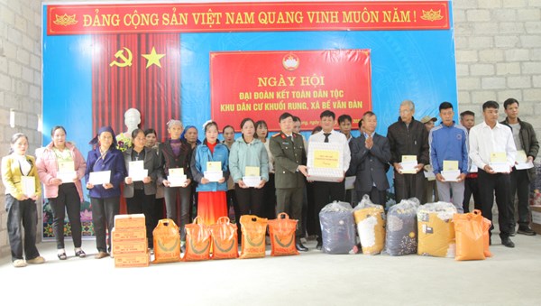 Cao Bằng: Ngày hội Đại đoàn kết toàn dân tộc tại khu dân cư xóm Khuổi Rung, xã Bế Văn Đàn.