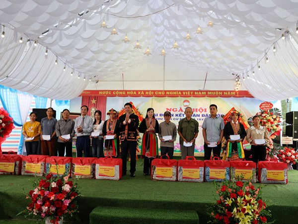 Bắc Ninh: Bí thư Tỉnh ủy dự Ngày hội Đại đoàn kết toàn dân tộc với người dân khu dân cư Mậu, xã Tây Yên Tử