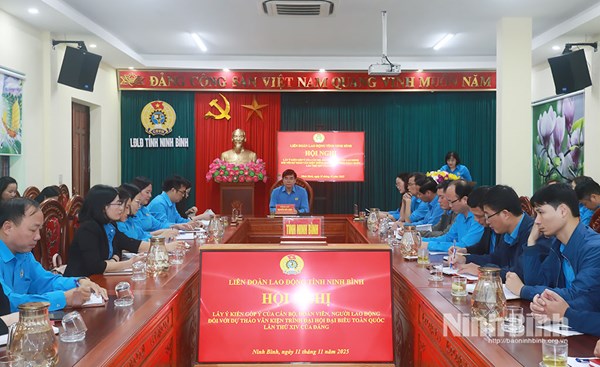 Ninh Bình: Cán bộ, đoàn viên, công nhân lao động góp ý vào dự thảo các Văn kiện trình Đại hội XIV của Đảng