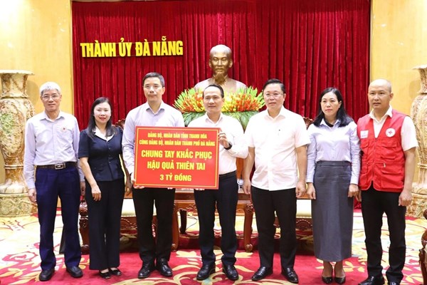 Thanh Hóa: Ủy ban MTTQ Việt Nam tỉnh trao nguồn lực hỗ trợ người dân Đà Nẵng bị ảnh hưởng bởi thiên tai