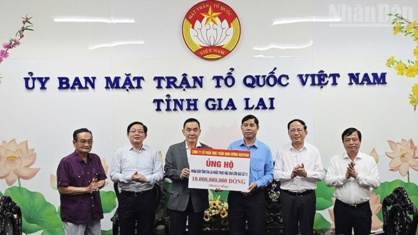 Gia Lai: Ủy ban MTTQ Việt Nam tỉnh tiếp nhận ủng hộ khắc phục hậu quả bão số 13 