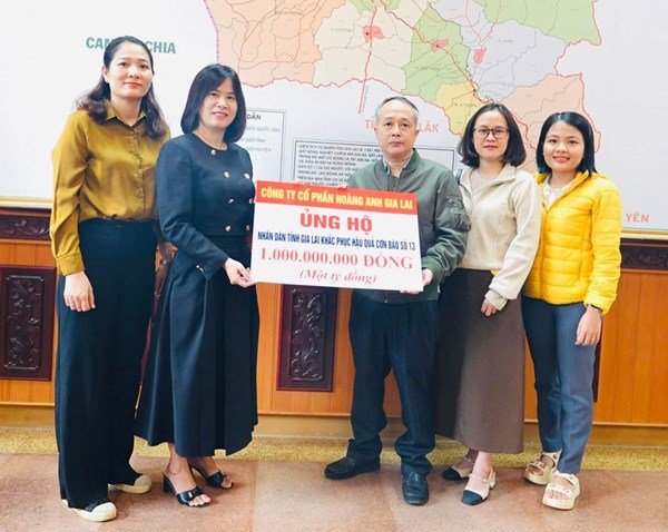 Gia Lai: Ủy ban MTTQ Việt Nam tỉnh tiếp nhận 1 tỷ đồng hỗ trợ người dân khắc phục hậu quả bão số 13 
