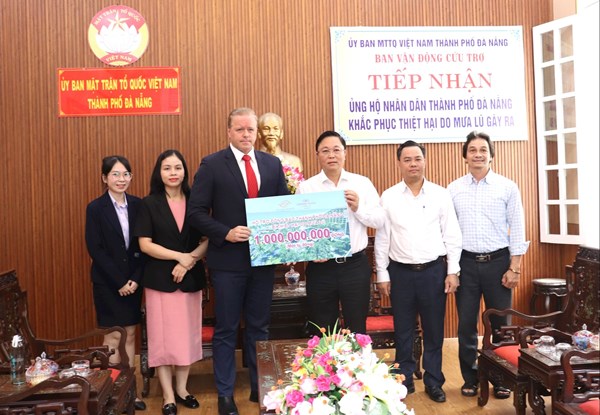 Ủy ban MTTQ Việt Nam thành phố Đà Nẵng tiếp nhận 1,5 tỷ đồng ủng hộ người dân vùng lũ