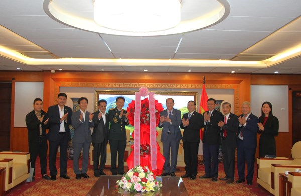 Phó Chủ tịch Bế Xuân Trường tiếp đoàn Hội Phúc lợi xã hội Cựu chiến binh Hàn Quốc