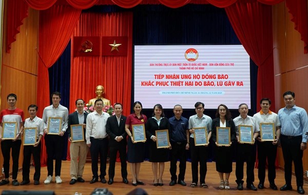 TP Hồ Chí Minh tiếp nhận thêm hơn 3,7 tỉ đồng ủng hộ đồng bào bị ảnh hưởng bởi bão lũ