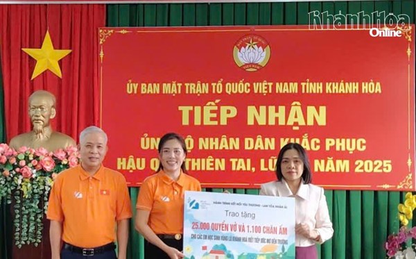 Khánh Hòa: Ủy ban MTTQ Việt Nam tỉnh tiếp nhận kinh phí và hàng hóa hỗ trợ Nhân dân khắc phục thiệt hại do mưa lũ
