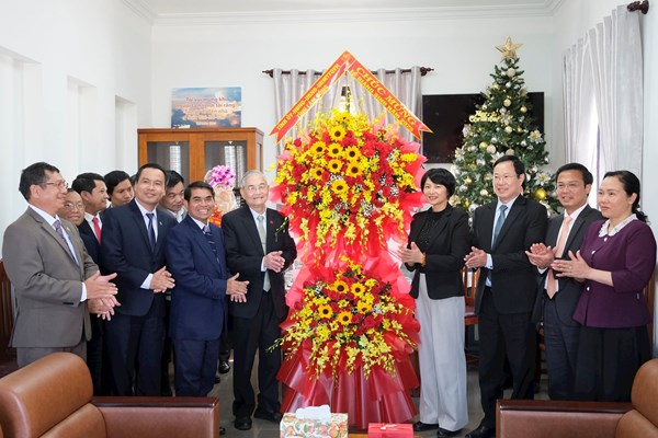 Lâm Đồng: Chủ tịch Ủy ban MTTQ Việt Nam tỉnh chúc mừng Giáng sinh tại Hội thánh Tin Lành Việt Nam (miền Nam)
