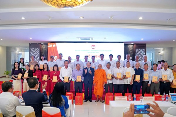 Đoàn Chủ tịch Ủy ban Trung ương MTTQ Việt Nam tổ chức Hội nghị tiếp xúc đồng bào dân tộc thiểu số vùng ĐBSCL năm 2025