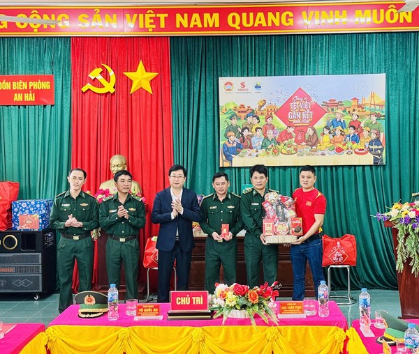 “Chung vị Tết Việt” nơi đầu sóng: Ấm áp nghĩa tình quân – dân hướng về xuân Bính Ngọ 2026