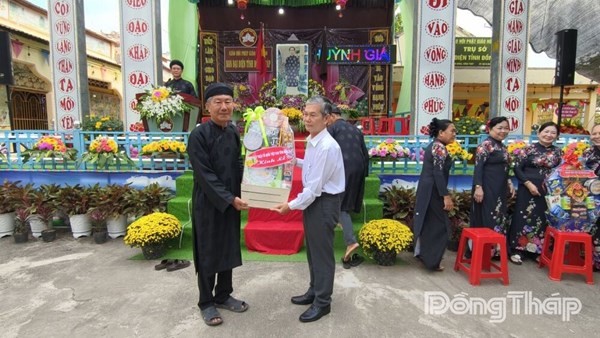 Đồng Tháp: Ủy ban MTTQ Việt Nam tỉnh chúc mừng 106 năm ngày Đản sinh Đức Huỳnh Giáo chủ Phật giáo Hòa Hảo