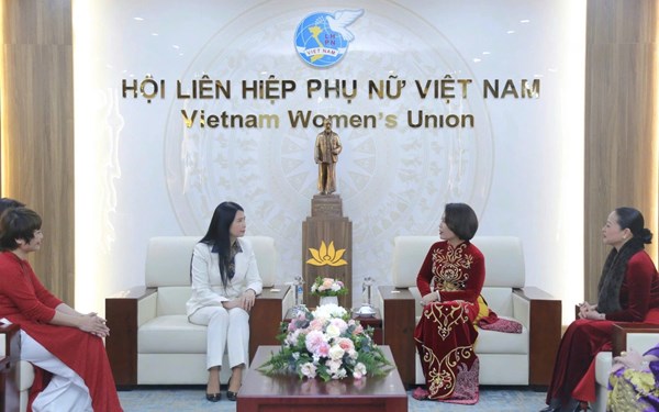 Lãnh đạo Hội LHPN Việt Nam tiếp đoàn Câu lạc bộ Nữ lãnh đạo Ruby