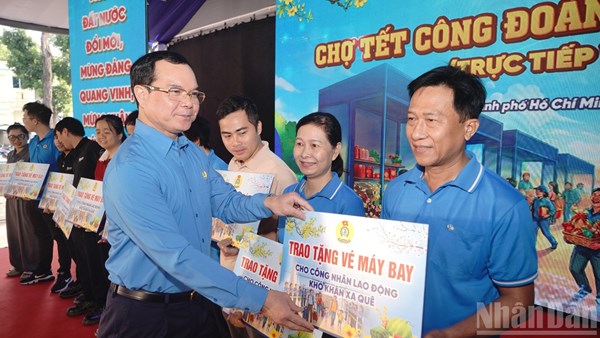 12 triệu lượt đoàn viên, người lao động được Công đoàn chăm lo Tết