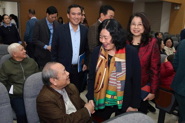 Chủ tịch Bùi Thị Minh Hoài dự Hội nghị lấy ý kiến cử tri nơi cư trú đối với người ứng cử đại biểu Quốc hội