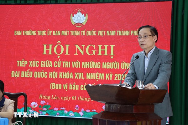 Bộ trưởng Bộ Ngoại giao Lê Hoài Trung tiếp xúc cử tri tại thành phố Huế