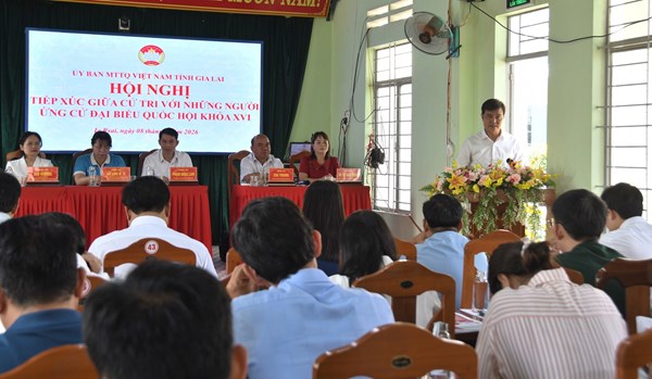 Phó Chủ tịch UBTƯ MTTQ Việt Nam, Bí thư thứ nhất Trung ương Đoàn Bùi Quang Huy tiếp xúc cử tri tại đơn vị bầu cử số 6, tỉnh Gia Lai 