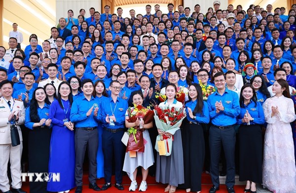 Thủ tướng Phạm Minh Chính gặp mặt các Gương mặt trẻ Việt Nam tiêu biểu 