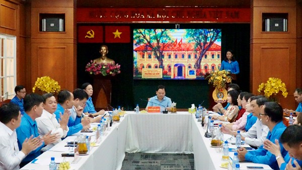 Thành phố Hồ Chí Minh: Tổng LĐLĐ Việt Nam làm việc, khảo sát tại Công đoàn phường Sài Gòn