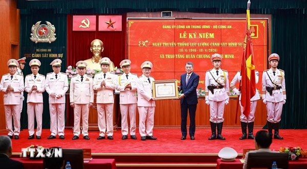 Thủ tướng Chính phủ Lê Minh Hưng dự Lễ kỷ niệm 80 năm ngày truyền thống lực lượng Cảnh sát hình sự