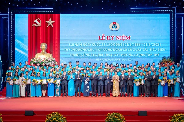 Chủ tịch Quốc hội Trần Thanh Mẫn dự Lễ kỷ niệm 140 năm Ngày Quốc tế Lao động và tuyên dương Chủ tịch công đoàn cơ sở xuất sắc