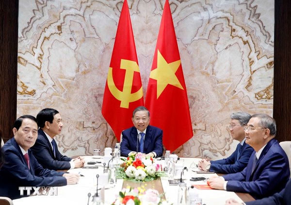 Tổng Bí thư, Chủ tịch nước Tô Lâm điện đàm trực tuyến với Tổng thống Thụy Sĩ