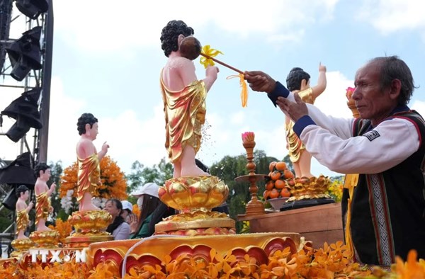 Đại lễ Phật đản: Lan tỏa hình ảnh Phật giáo Việt Nam đồng hành cùng dân tộc