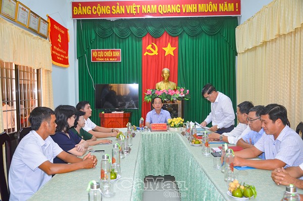 Cà Mau: Chủ tịch Ủy ban MTTQ Việt Nam tỉnh làm việc với Hội Cựu chiến binh tỉnh 