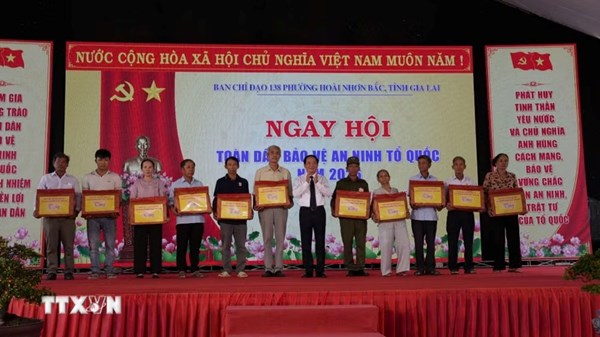Trưởng Ban Tuyên giáo Trung ương dự Ngày hội toàn dân bảo vệ an ninh Tổ quốc tại Gia Lai