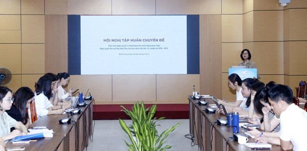 Tập huấn Nghị quyết Đại hội Phụ nữ toàn quốc XIV cho cán bộ Trung ương Hội LHPN Việt Nam