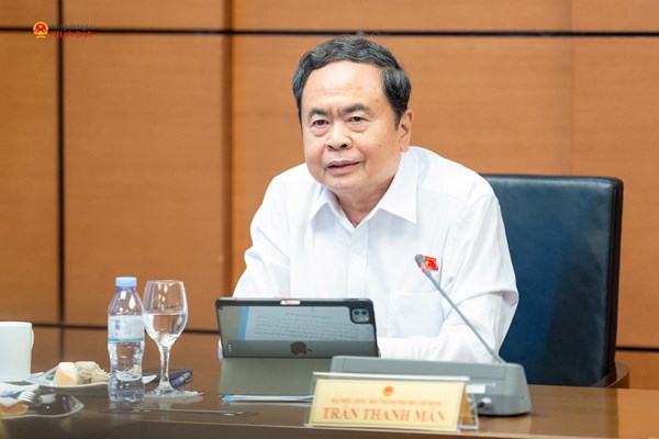 Vốn đầu tư công tập trung cho các dự án hạ tầng lớn, tạo năng lực sản xuất mới