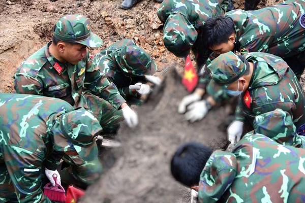 Đã tìm thấy 481 bộ hài cốt sau 2 tháng tìm kiếm, quy tập hài cốt liệt sĩ tại Công viên Lê Thị Riêng