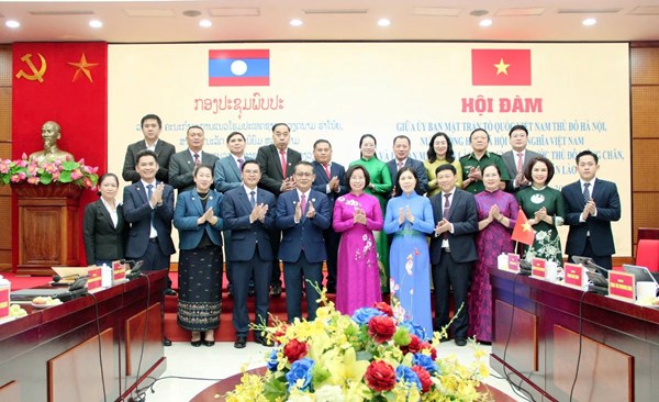 Thắt chặt quan hệ hữu nghị, hợp tác giữa Hà Nội và Viêng Chăn